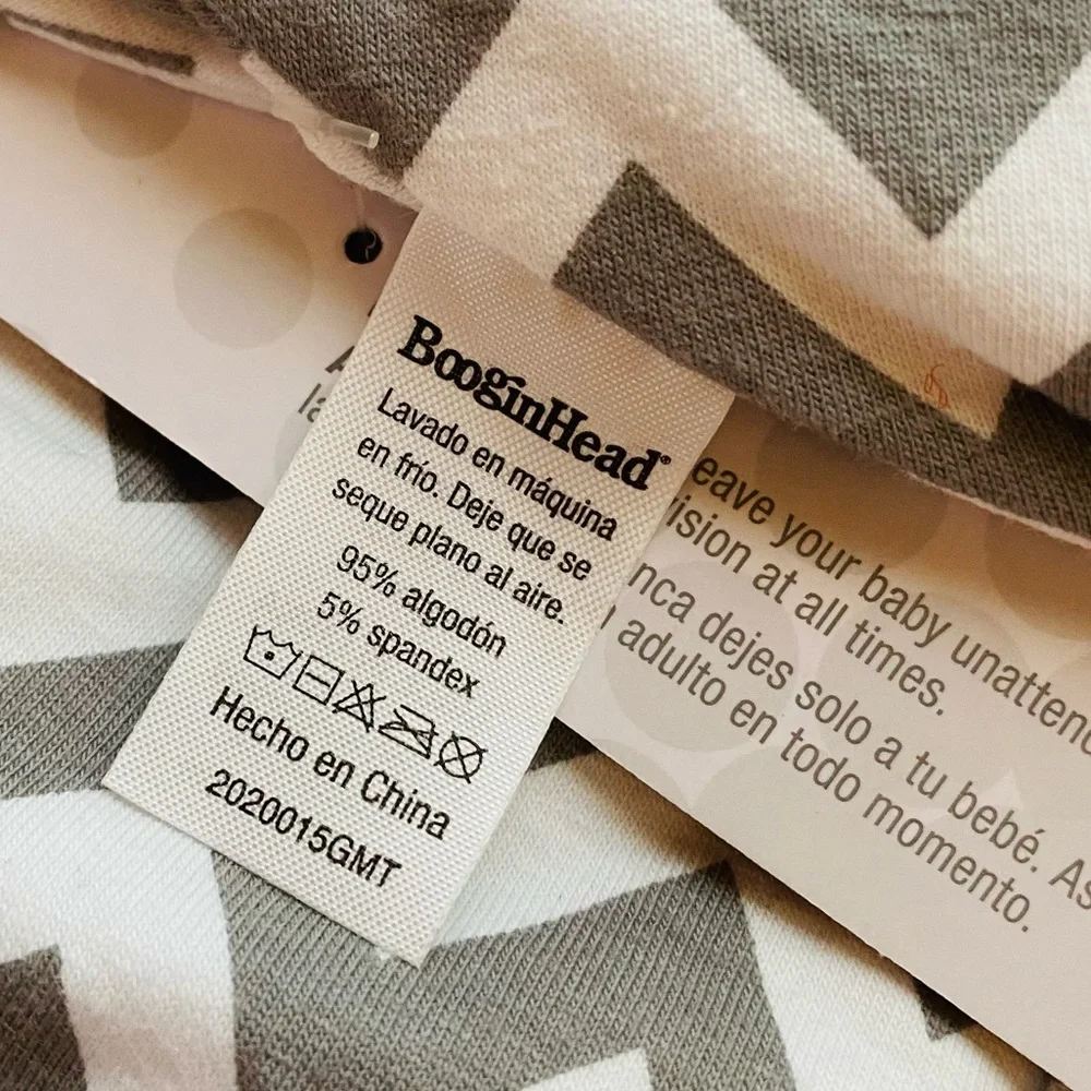 BooginHead Unisex Grey/White Chevron Teether Bib